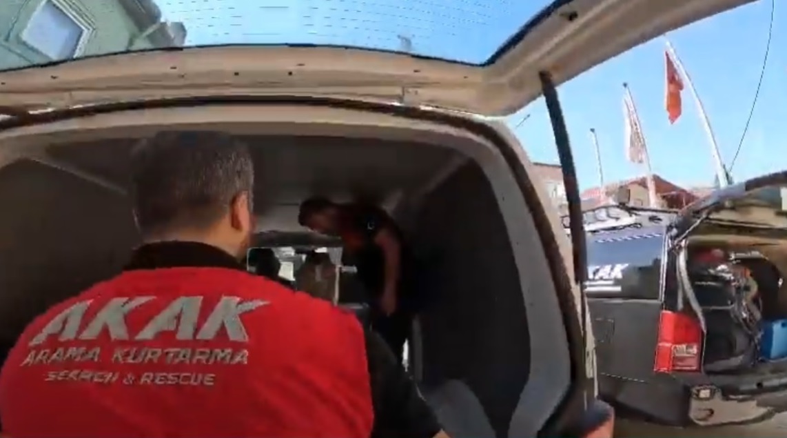 LİBYA DAKİ SEL AFETİNDE  KURTARMA ÇALIŞMALARI İÇİN YOLA ÇIKTI